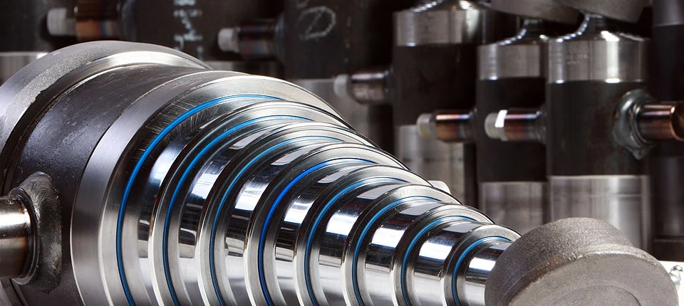 Tá méadú tagtha ar an éileamh ar threalamh trom a uasghrádú, agus tá sorcóirí ilchéime dé-ghníomhaithe ina n-inneall nua d'fhás an tionscail hiodrálacha.